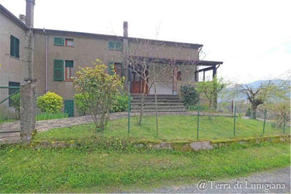 casa indipendente in vendita a Pontremoli
