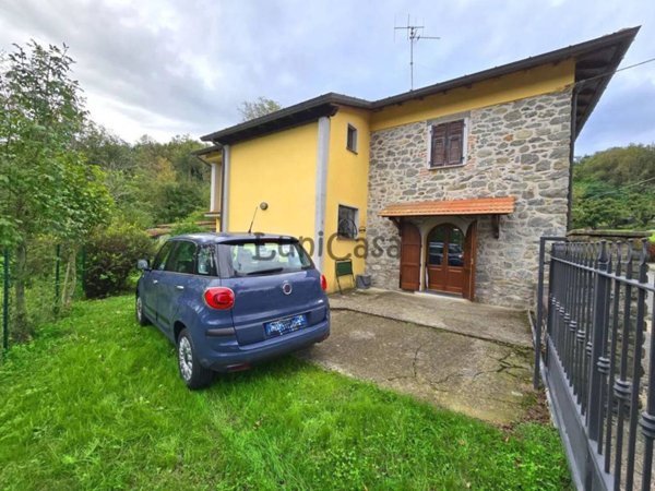 casa indipendente in vendita a Pontremoli