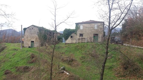 casa indipendente in vendita a Pontremoli