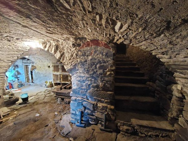 casa indipendente in vendita a Pontremoli in zona Vignola