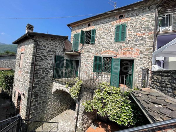 casa indipendente in vendita a Pontremoli