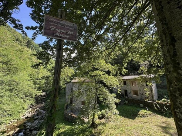 casa indipendente in vendita a Pontremoli