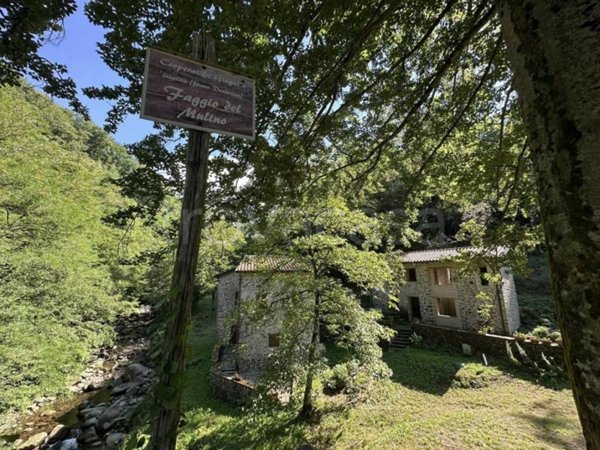 casa indipendente in vendita a Pontremoli