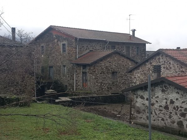 casa indipendente in vendita a Pontremoli
