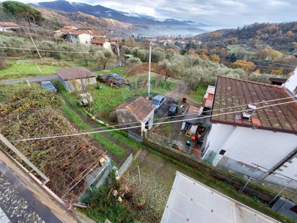 casa indipendente in vendita a Pontremoli in zona Vignola