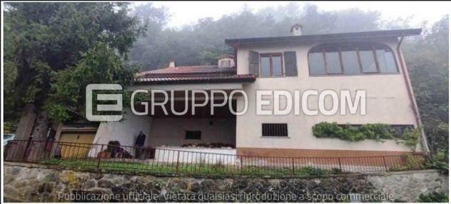 casa indipendente in vendita a Pontremoli in zona Torrano