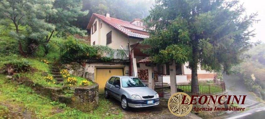 casa indipendente in vendita a Pontremoli in zona Torrano