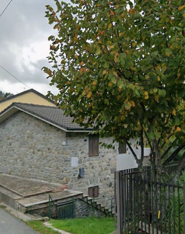 casa indipendente in vendita a Pontremoli