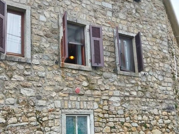 casa semindipendente in vendita a Pontremoli in zona Grondola