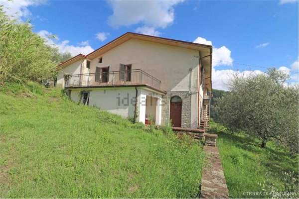 casa indipendente in vendita a Pontremoli
