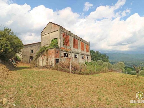 casa indipendente in vendita a Pontremoli