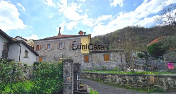 casa indipendente in vendita a Pontremoli in zona San Cristoforo