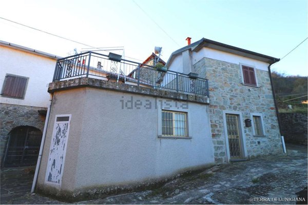 casa indipendente in vendita a Pontremoli