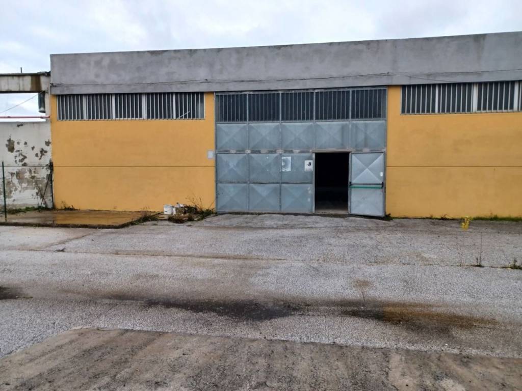 negozio in vendita a Pontremoli