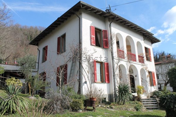 casa indipendente in vendita a Pontremoli