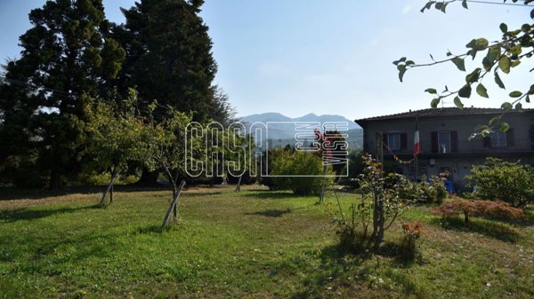 casa indipendente in vendita a Pontremoli in zona Versola