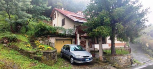 casa indipendente in vendita a Pontremoli