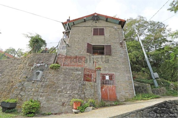 casa indipendente in vendita a Pontremoli
