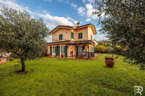 casa indipendente in vendita a Pontremoli