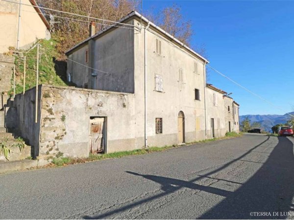 casa indipendente in vendita a Pontremoli