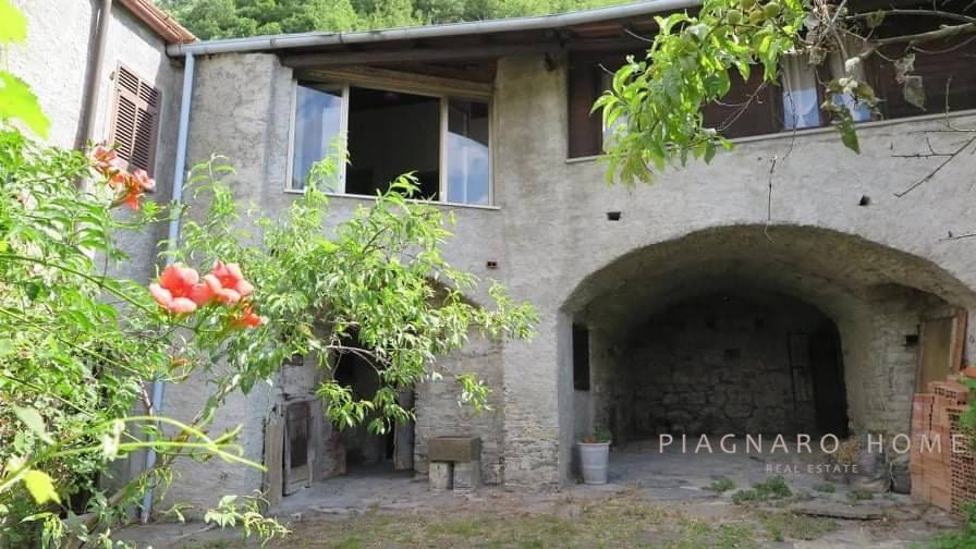 casa indipendente in vendita a Pontremoli