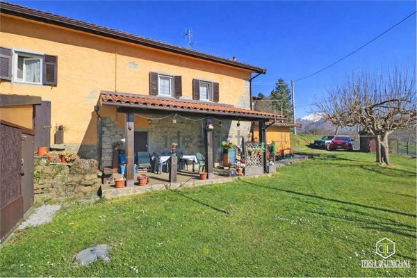 casa indipendente in vendita a Pontremoli