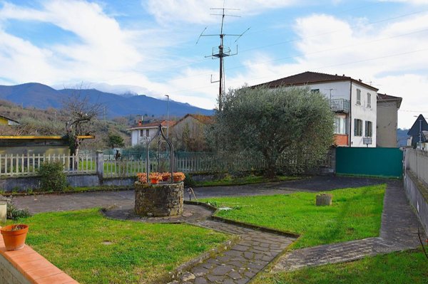 casa indipendente in vendita a Pontremoli