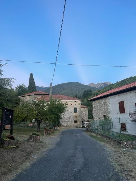 casa indipendente in vendita a Pontremoli in zona Previdé