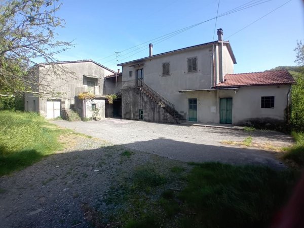 casa indipendente in vendita a Pontremoli