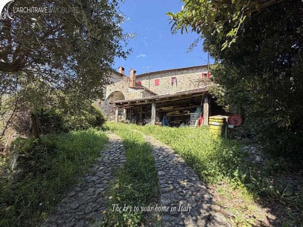 casa indipendente in vendita a Pontremoli