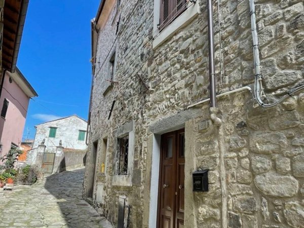 appartamento in vendita a Pontremoli