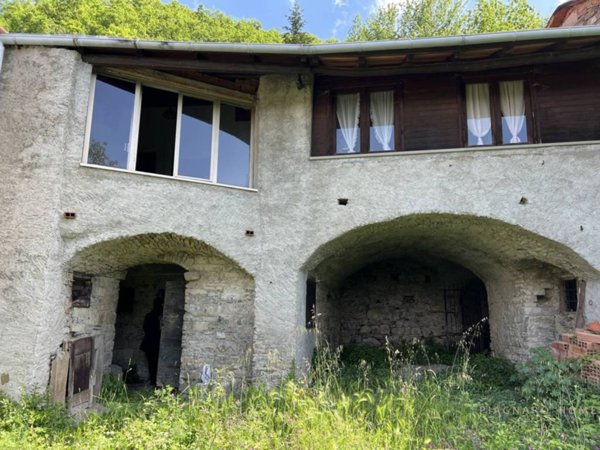 casa indipendente in vendita a Pontremoli