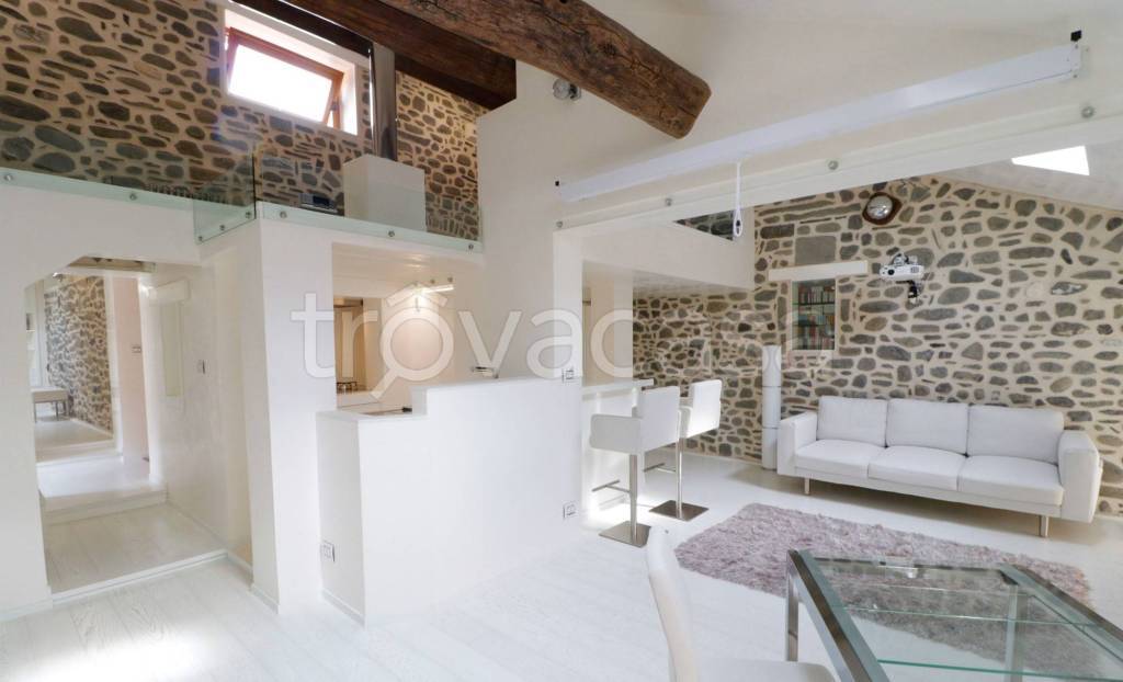 appartamento in vendita a Pontremoli in zona Canale Scuro