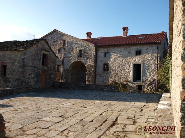 casa indipendente in vendita a Pontremoli in zona Canale Scuro