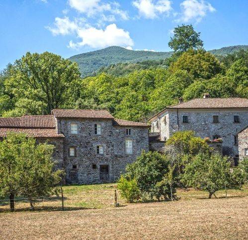 casa indipendente in vendita a Pontremoli