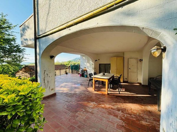 casa indipendente in vendita a Pontremoli in zona Oppilo