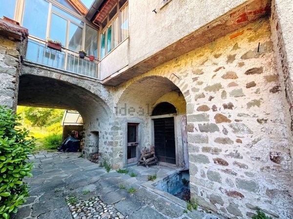 appartamento in vendita a Pontremoli in zona La Colla