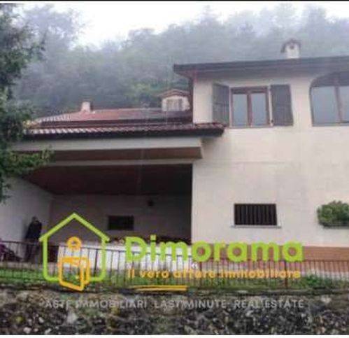 casa indipendente in vendita a Pontremoli