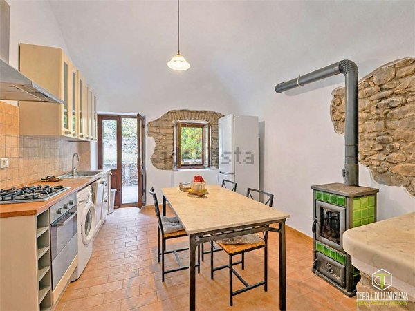 appartamento in vendita a Pontremoli in zona Canale Scuro