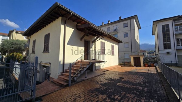 casa indipendente in vendita a Pontremoli in zona Canale Scuro