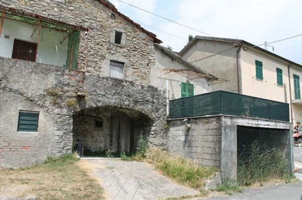 appartamento in vendita a Pontremoli in zona Canale Scuro
