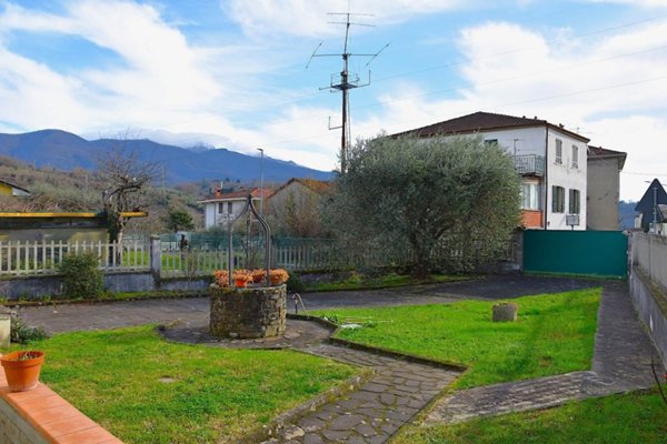 casa indipendente in vendita a Pontremoli in zona Canale Scuro