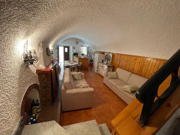 appartamento in vendita a Pontremoli in zona Canale Scuro