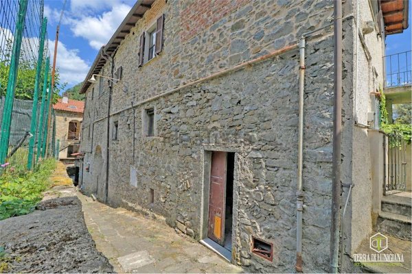 appartamento in vendita a Pontremoli in zona Mignegno