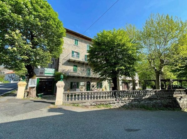 casa indipendente in vendita a Pontremoli in zona Montelungo Superiore