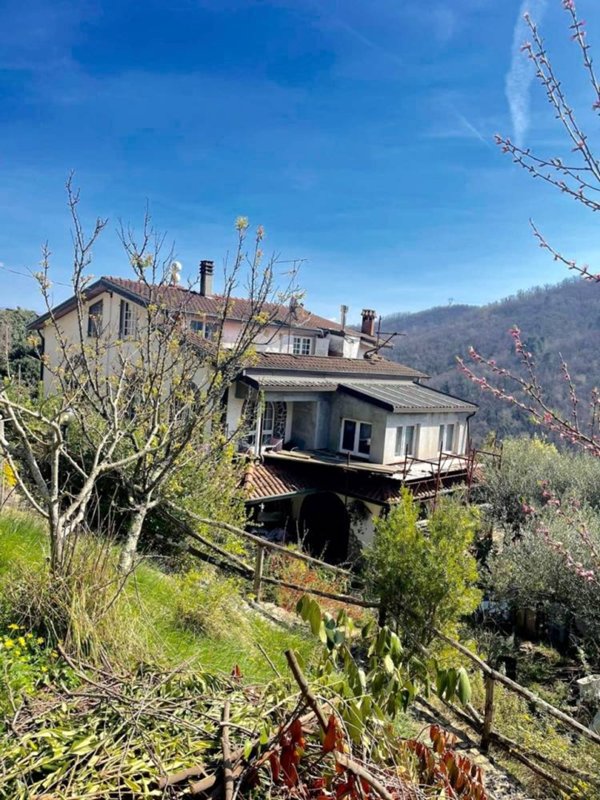 casa indipendente in vendita a Tresana