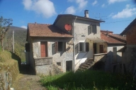 casa indipendente in vendita a Tresana
