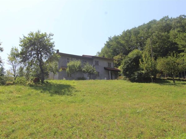 casa indipendente in vendita a Tresana