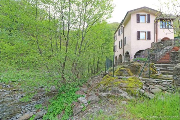 quadrivano in vendita a Tresana