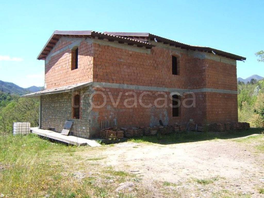 casa indipendente in vendita a Tresana
